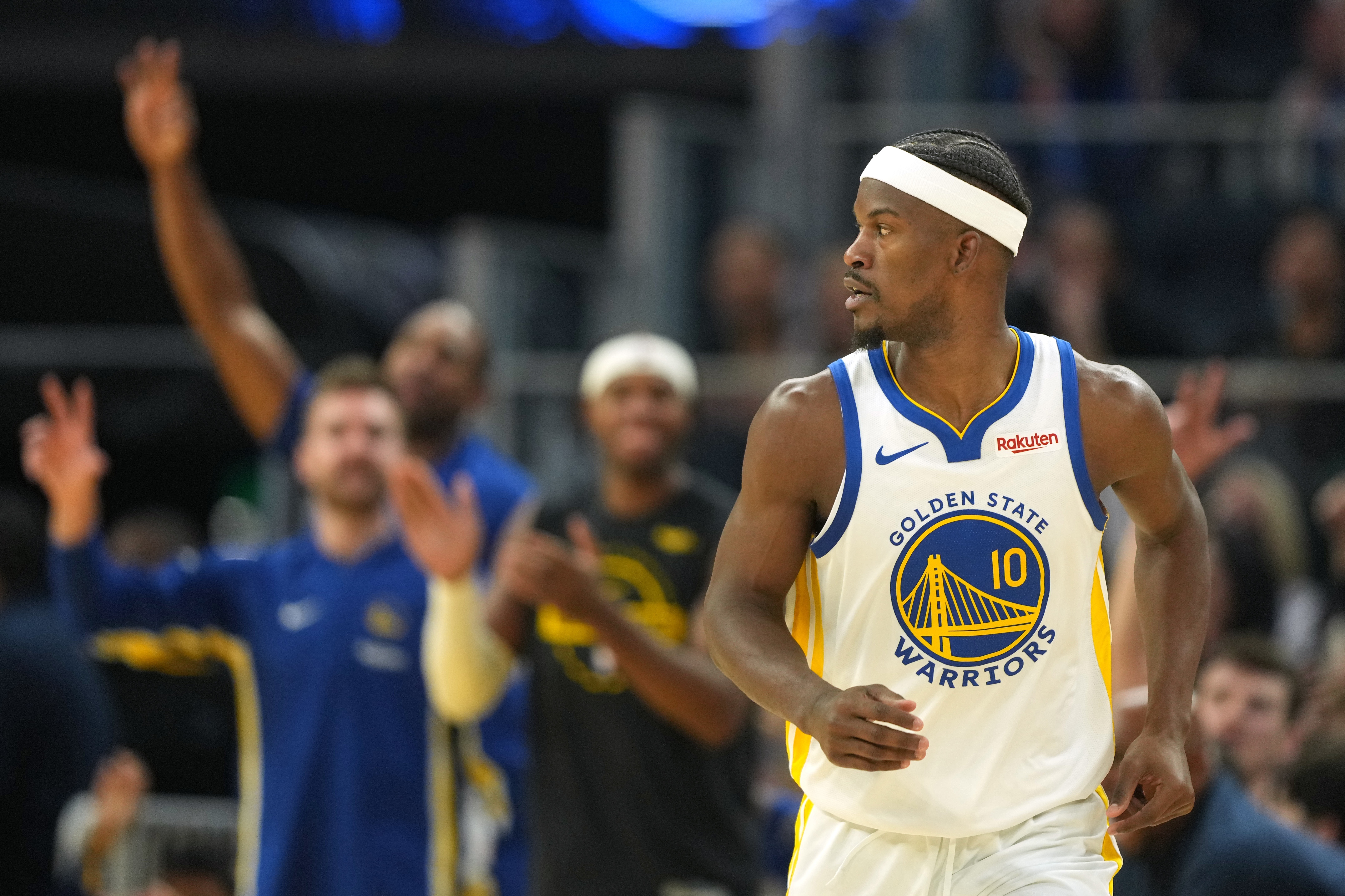 pg电子下载-追梦：巴特勒受伤后有些精神恍惚 一直念叨没法带孩子去游乐场了