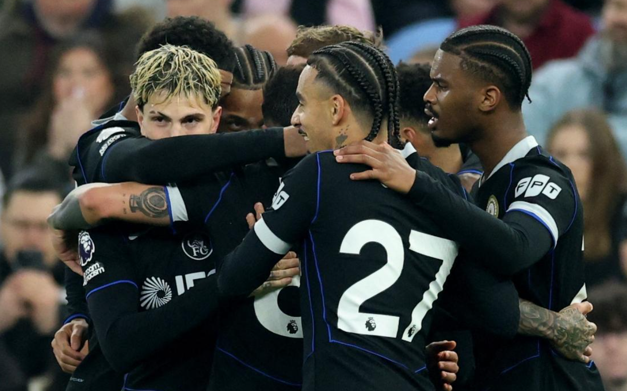 pg电子试玩入口-埃梅里掉下神坛：4场不胜，英超争四形势大乱：4队差距最多3分